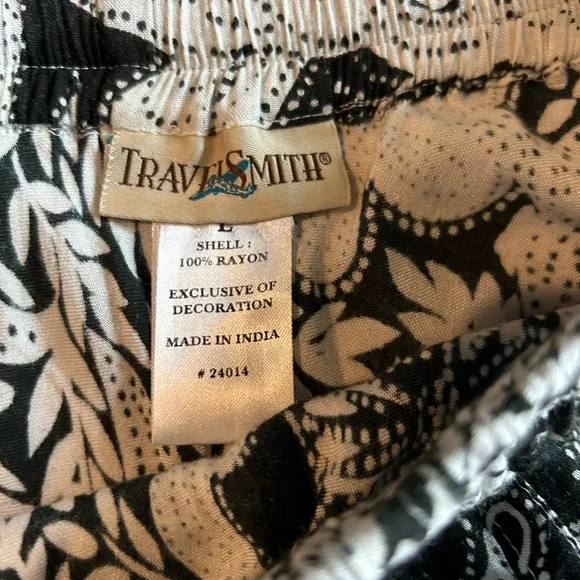 TravelSmith Black and White A-Line Skirt with Gold Accents - Picture 5 of 6